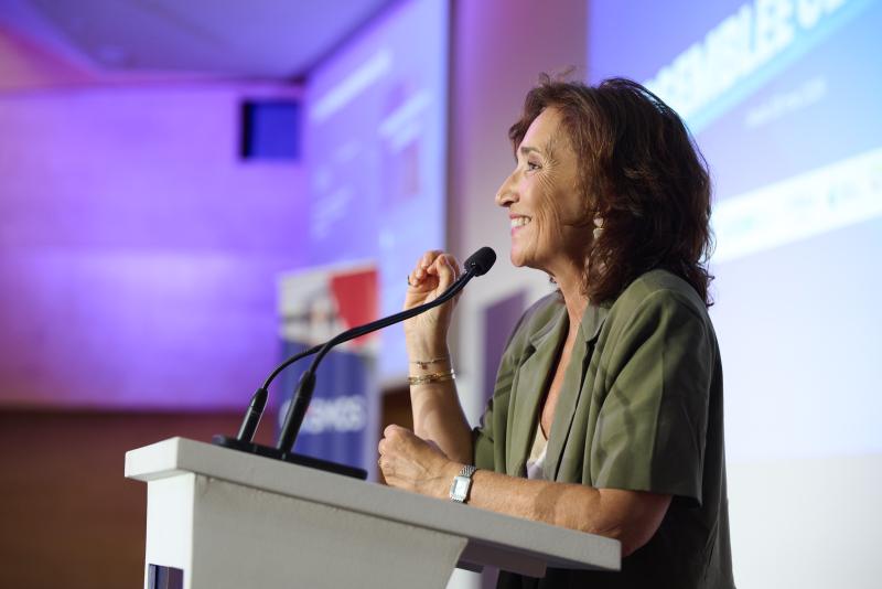 Magali TÉZENAS DU MONTCEL - AG COSMOS